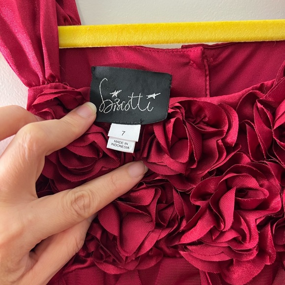 Red rosette dress size 7 - Picture 2 of 3